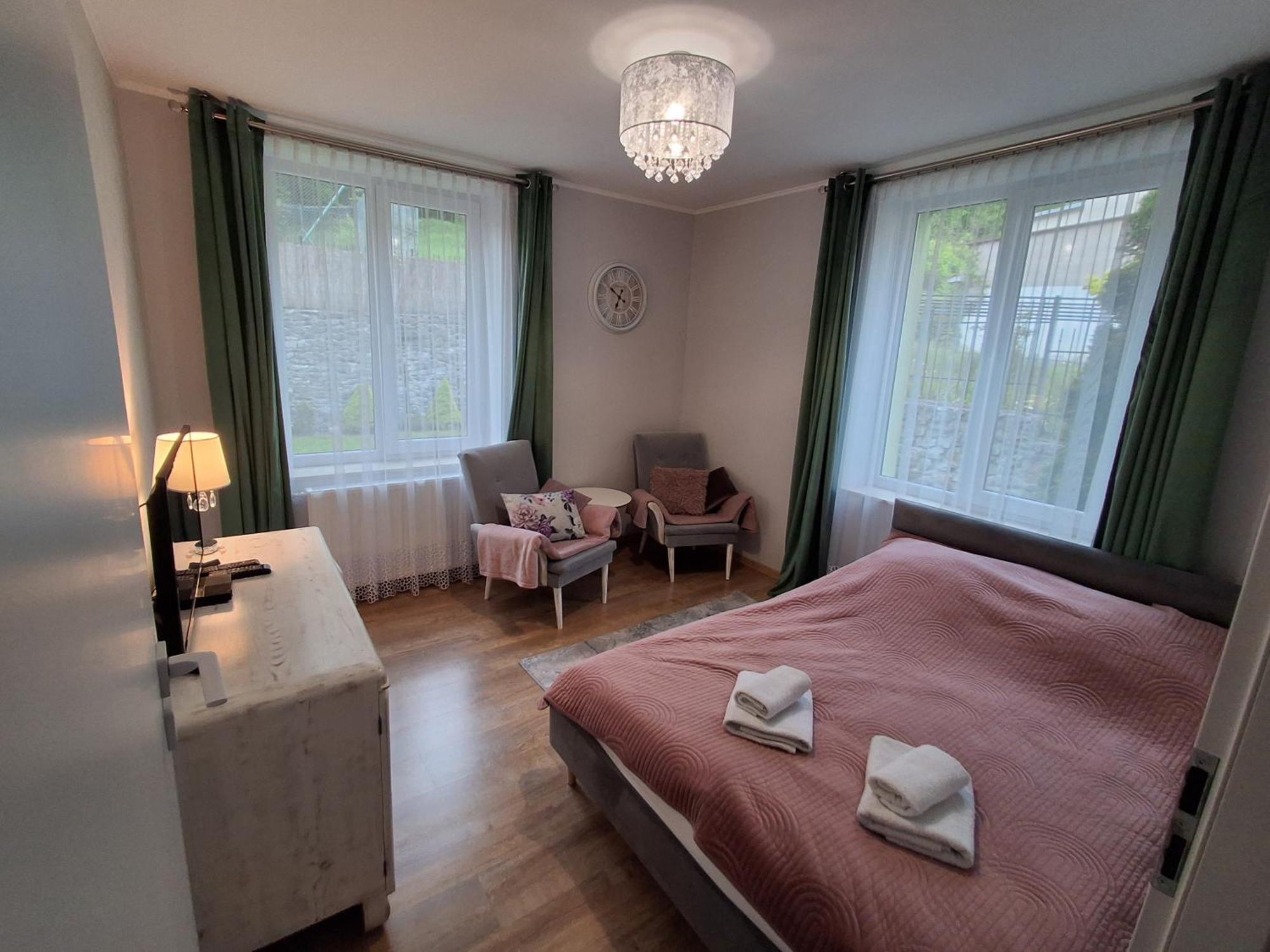 Apartament Joanna Sanok Eksteriør bilde